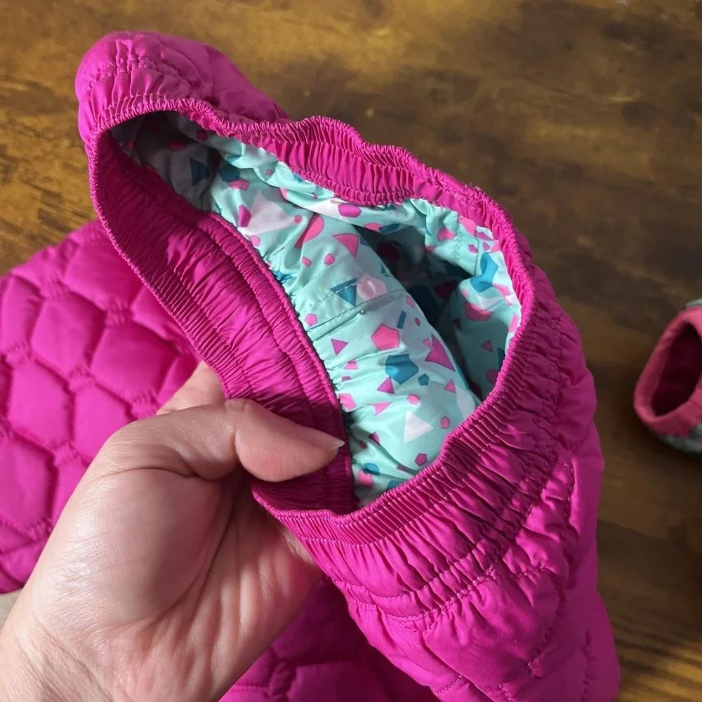 North Face infant winter Set Jacket Hat Snow Pants Mittens Size 3-6 Months